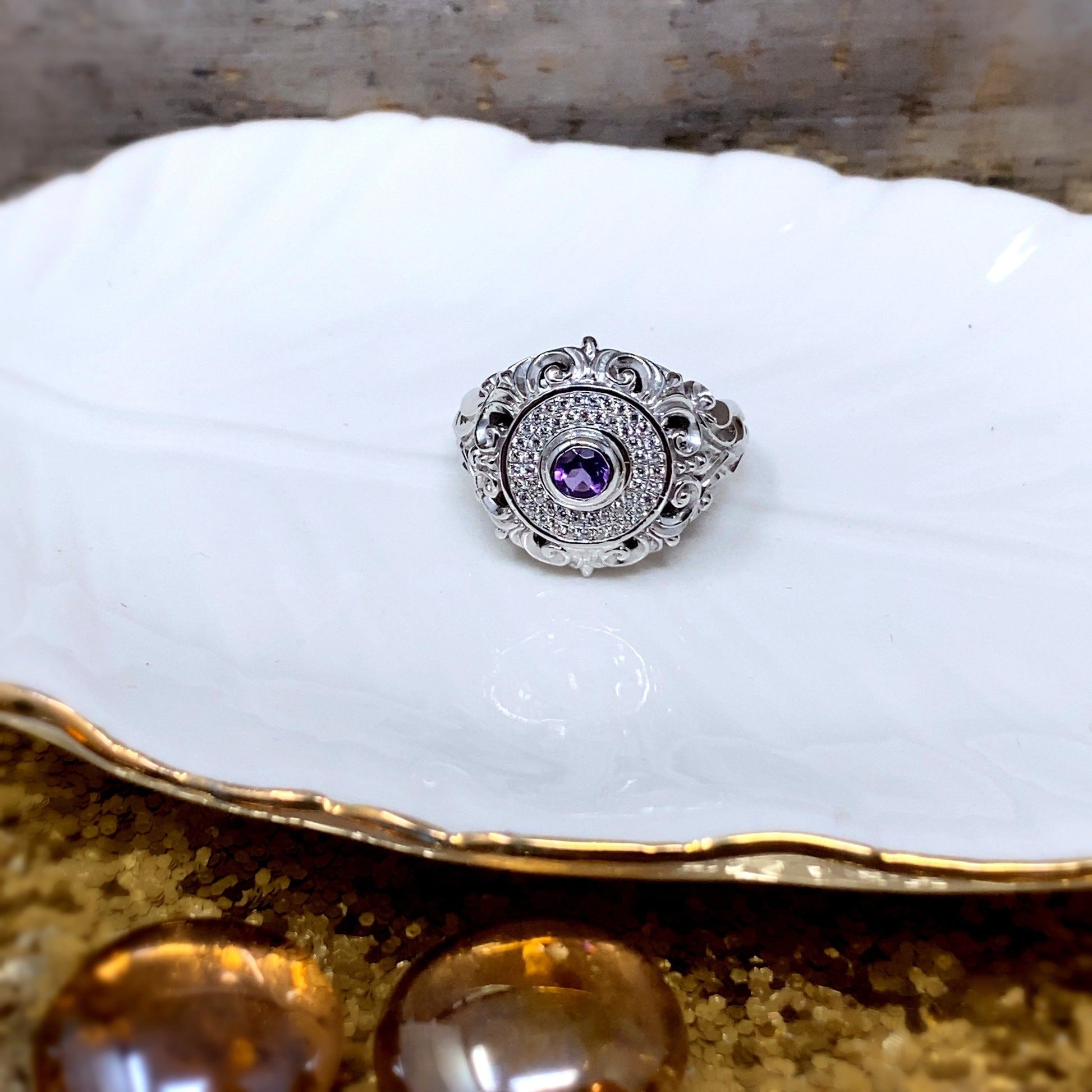 Pave Scroll Vintage Ring - Moda Marjon 